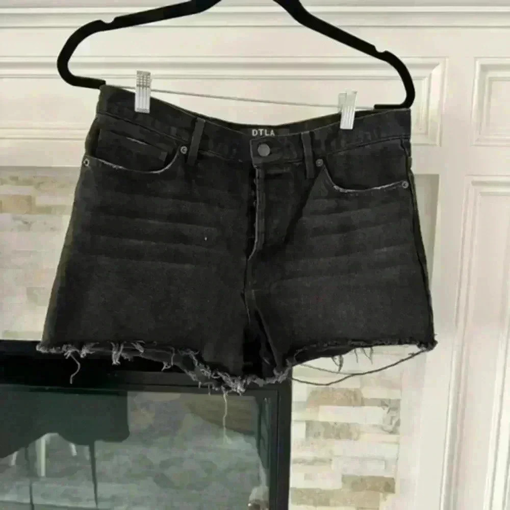 DTLA Faded Black Distressed Denim Shorts Size 30 High Rise Frayed Cutoff Jeans